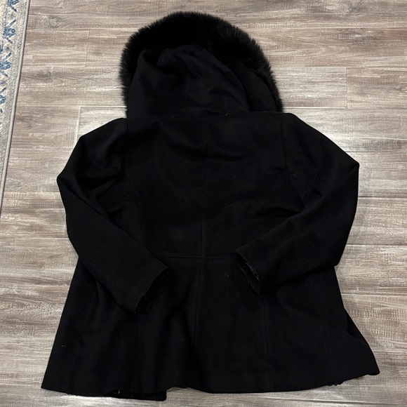 Women's Black Fox Fur Hooded Coat - Picture 5 of 5